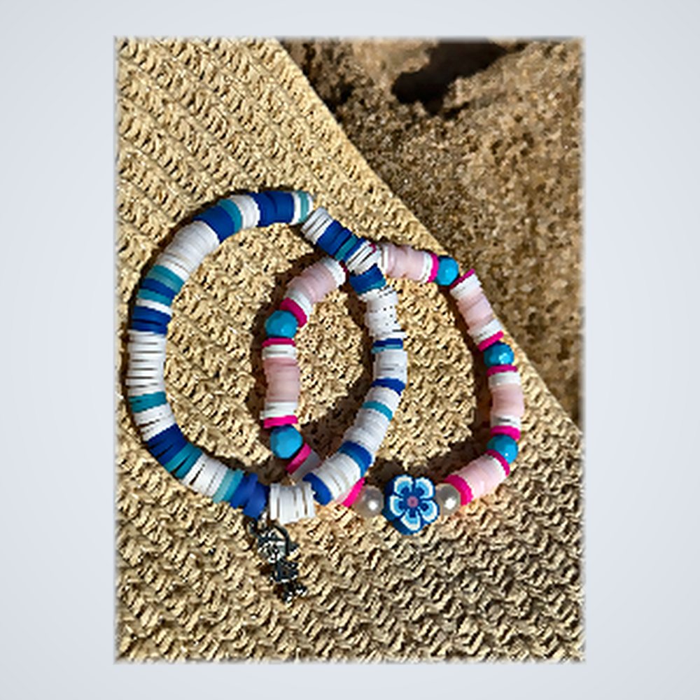 Duo Bracelets Heishi Plage & Océan - Fleur Bleue Plumeria & Poupée Argentée