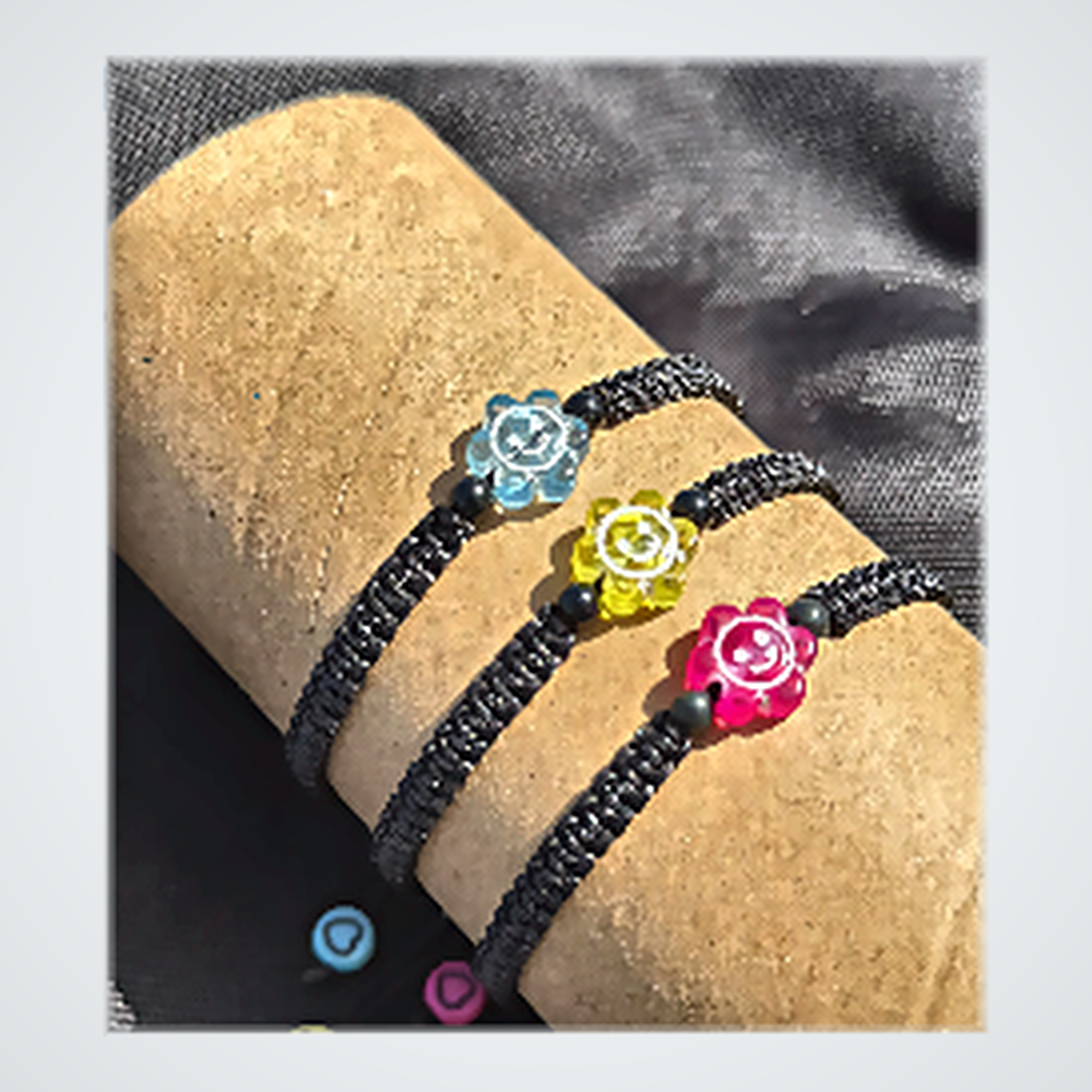 Coffret Trio Bracelets Macramé Fleurs Smiley - Les 3 Couleurs