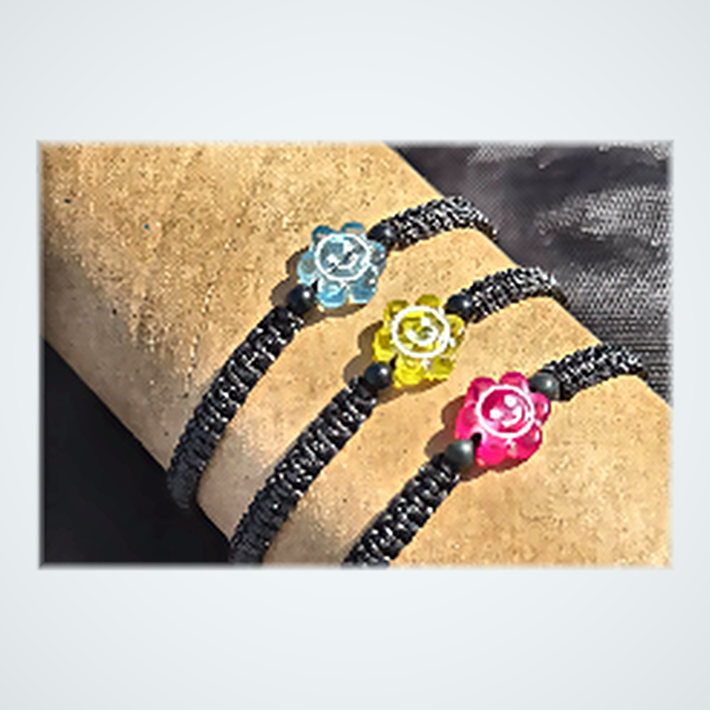 Bracelet Macramé Fleur Smiley - Jaune Soleil Lumineux