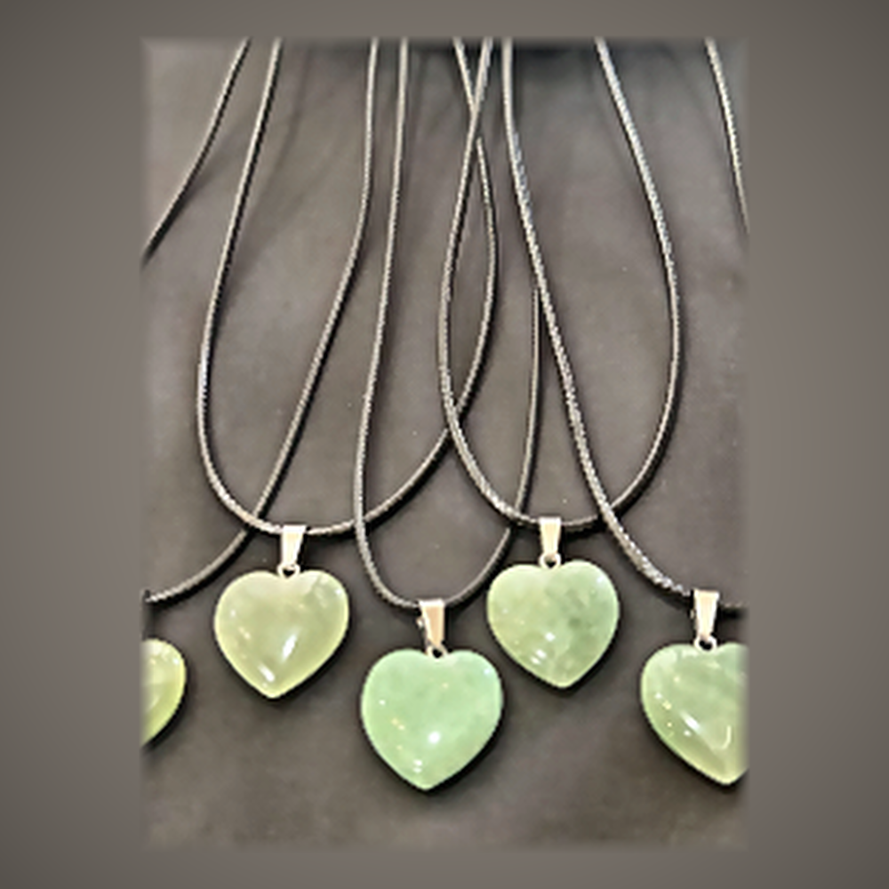 Collier Cœur Aventurine Verte Naturelle & Cordon Noir